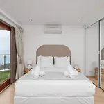 Mountain Oasis Oceanic Dreams, Inverter